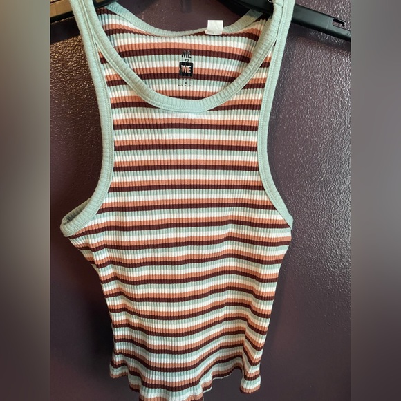 Form fitting striped ribbed tank top - Picture 1 of 2
